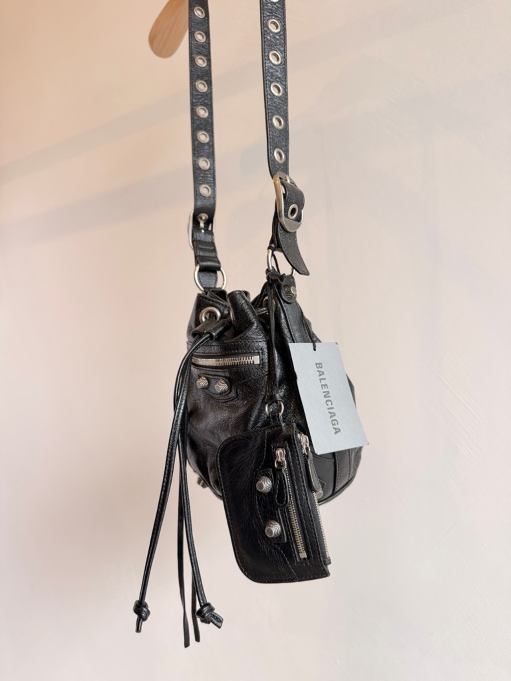 New Authentic Balenciaga Le Cagole XS Bucket Bag Lambskin Leather With Tags - Picture 4 of 16